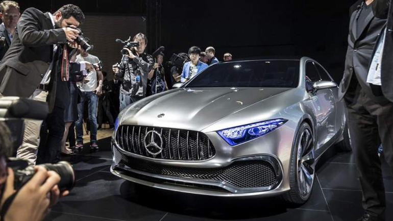 Η Mercedes κάνει την έκπληξη και φέρνει κινητήρες 1.200 και 1.400 κ.εκ